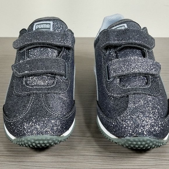 PUMA Whirlwind Glitz Sneaker, Grey, Childrens Size 3 / 34.5 (ages 5-8) - Picture 2 of 11